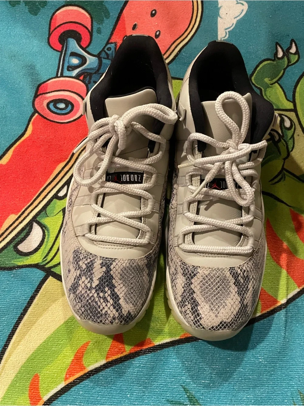 Jordan 11 low IE Snake Skin
